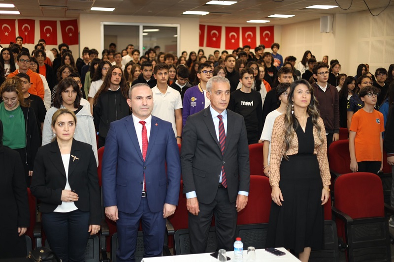 Kaymakamımız Erol RÜSTEMOĞLU 10 Kasım Atatürk'ü Anma Günü ve Atatürk Haftası Etkinliklerine Katıldı.